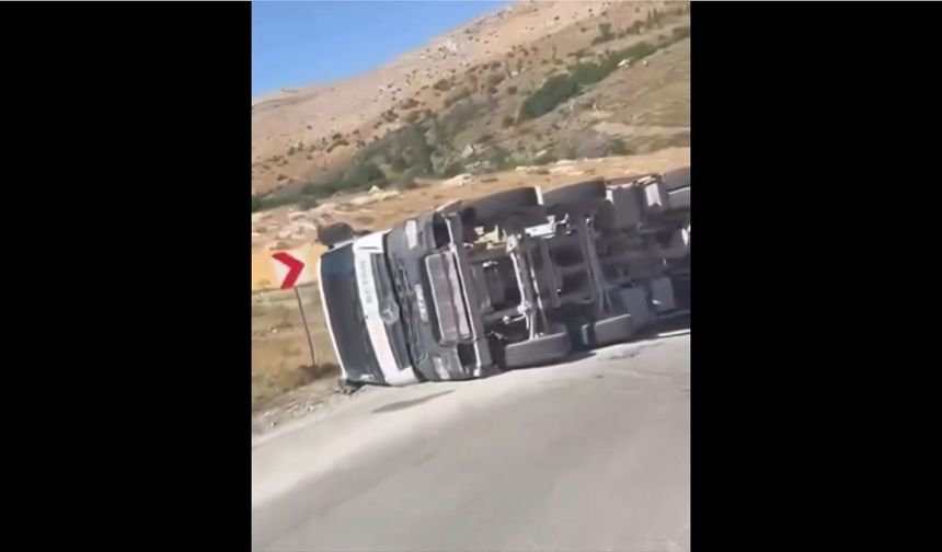 Afşin'de Beton Mikseri Devrildi