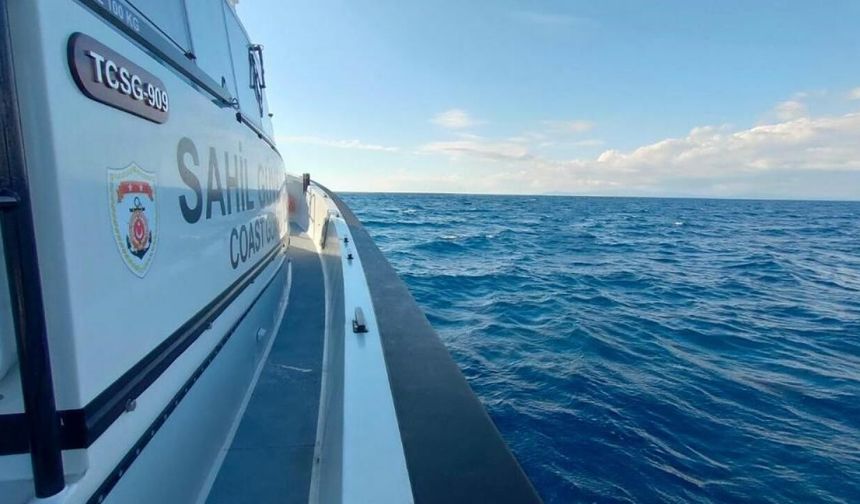 Denizde sürüklenen 1'i bebek 5 kişi kurtarıldı