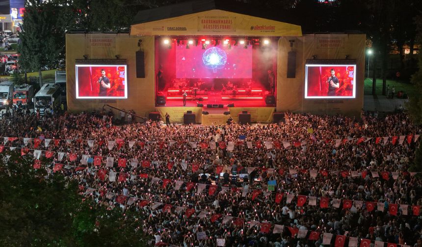 Kahramanmaraş'ta Rekor Gece: Semicenk Konserine 150 Bin Kişi Geldi