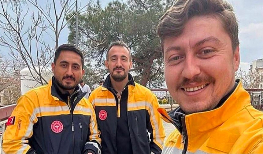 Yaralılara Müdahale Eden Sağlık Ekiplerine Otomobil Çarptı! 3 Ağır Yaralı