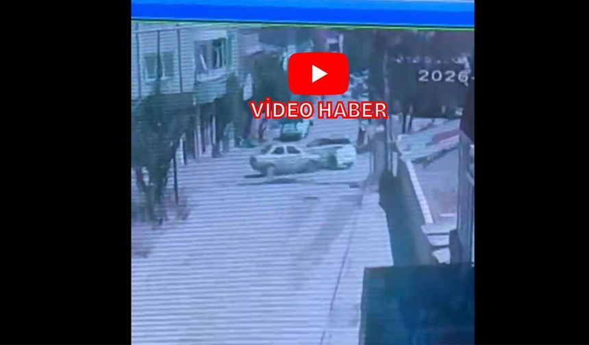 Afşin’de Kavşakta İki Otomobil Çarpıştı: 1 Yaralı