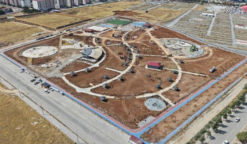 Büyükşehir, Afşin Millet Bahçesi’ndeki Dönüşümü Tamamlıyor