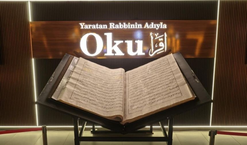 Dünyanın En Büyük İkinci El Yazması Kur'an-I Kerim'i Dikkat Çekiyor