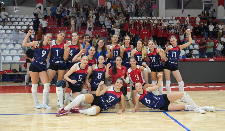 Büyükşehir’in Sultanları Sezona 3-0’lık Galibiyetle Başladı