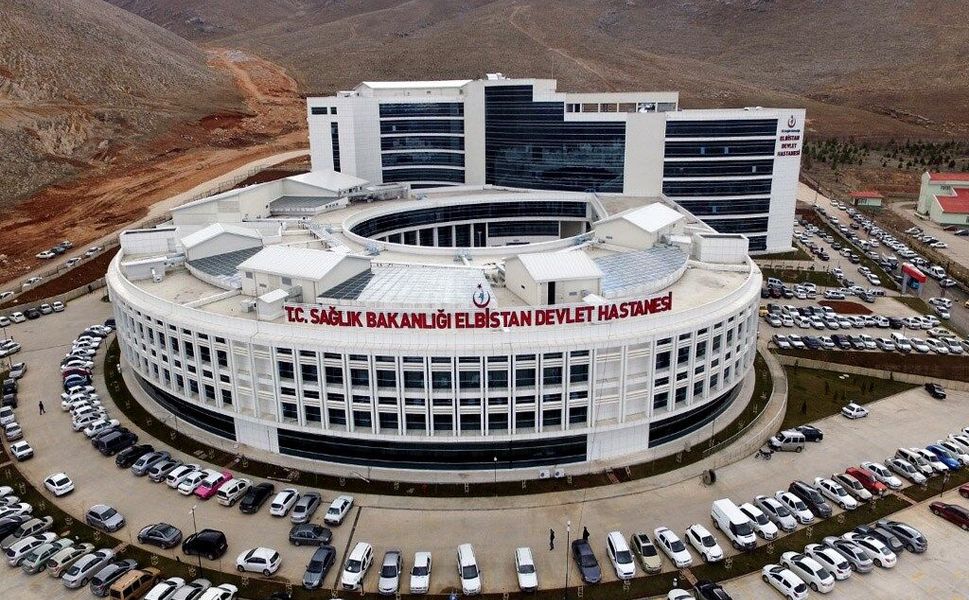 Rezerv Alan İnşaatında 10 Metreden Düşen İşçi Ağır Yaralandı