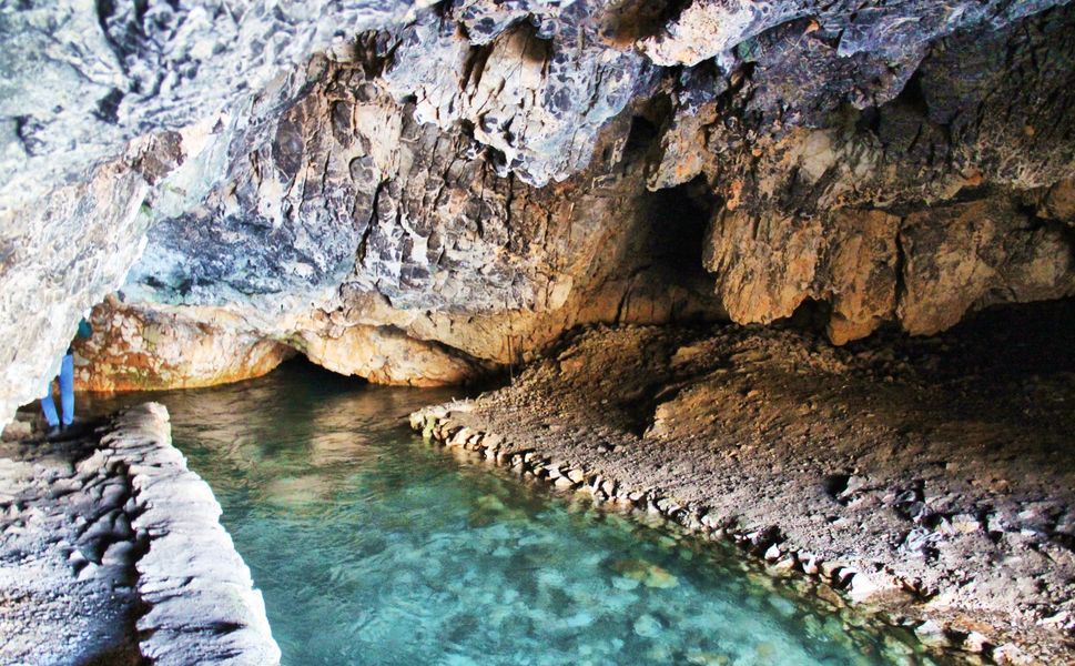 Afşin'de Kaya’nın İçinden Çıkan Mağara Gözü Doğaseverlerin Uğrak Mekanı Oldu