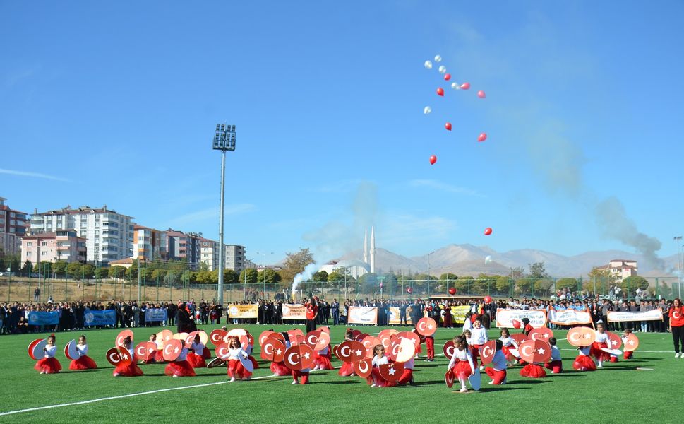 Afşin’de Cumhuriyet’in 101. Yılı Büyük Coşkuyla Kutlandı