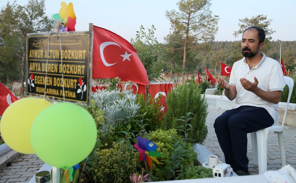 Depremde Kaybettiği Ailesiyle Geçirdiği Son Babalar Günü'nü Unutamıyor