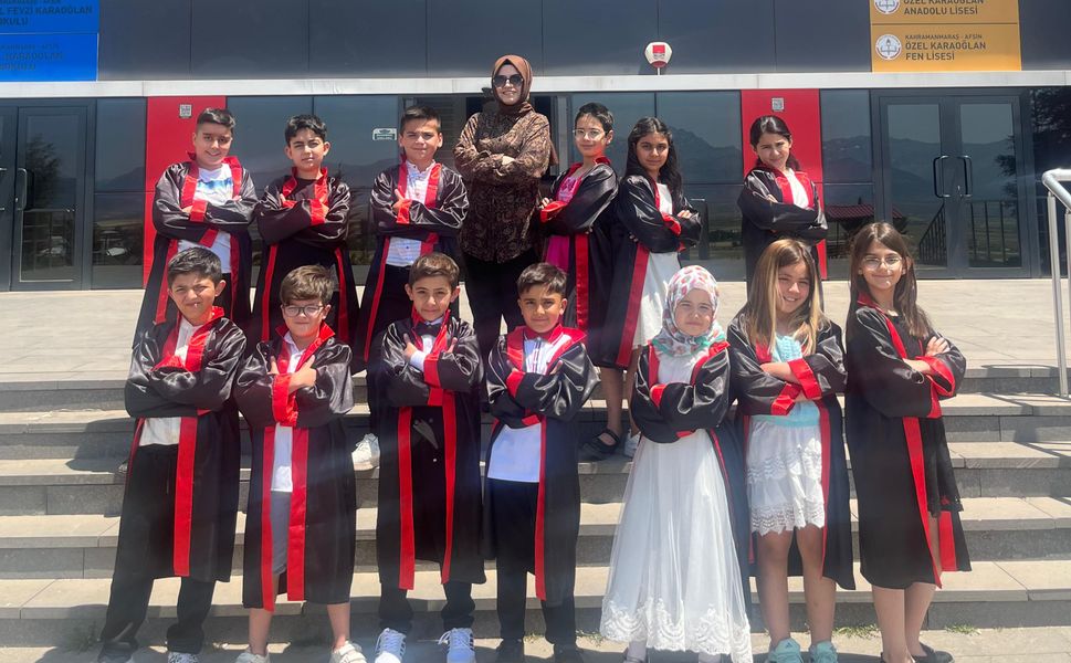 Karaoğlan Koleji 4. Sınıf Öğrencileri Mezuniyet Coşkusunu Doyasıya Yaşadı