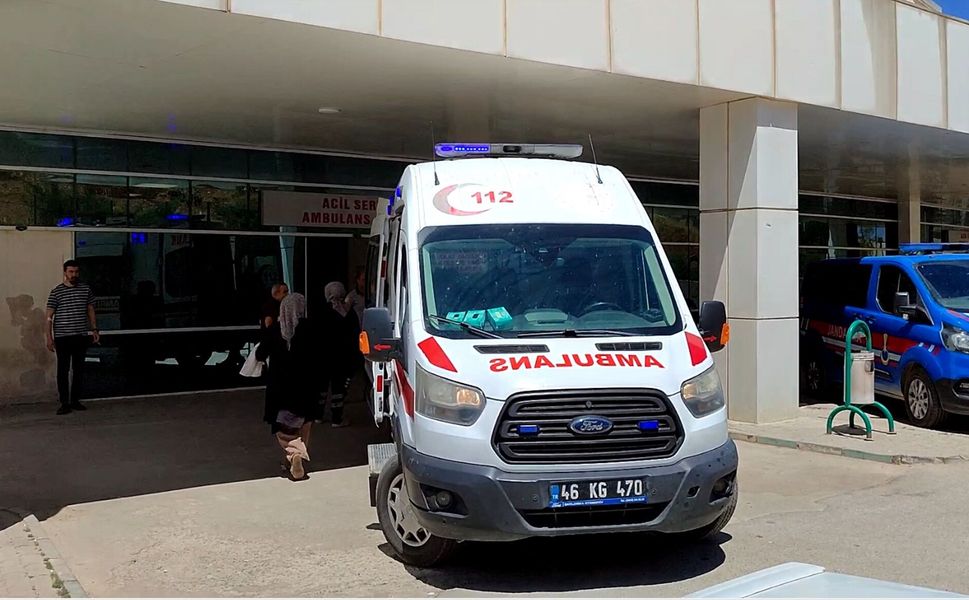 Kayısı Bahçesinden Dönerken Feci Kaza: Traktör Takla Attı