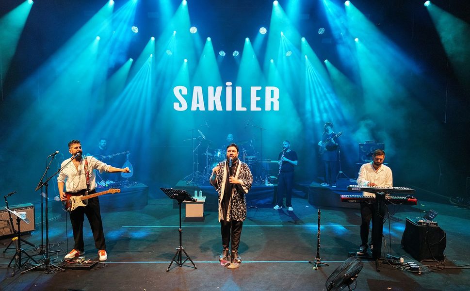 Sakiler’den Ağustos Fuarı’nda Unutulmaz Bir Gece