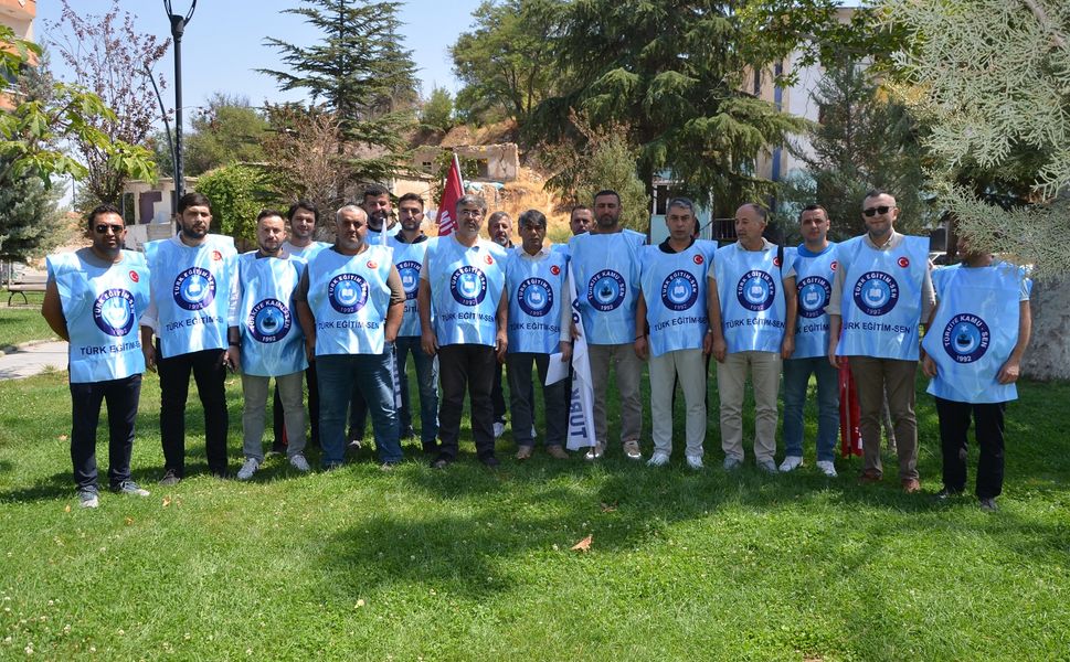 Afşin’de İş Bırakma Eylemi Gerçekleştirdi