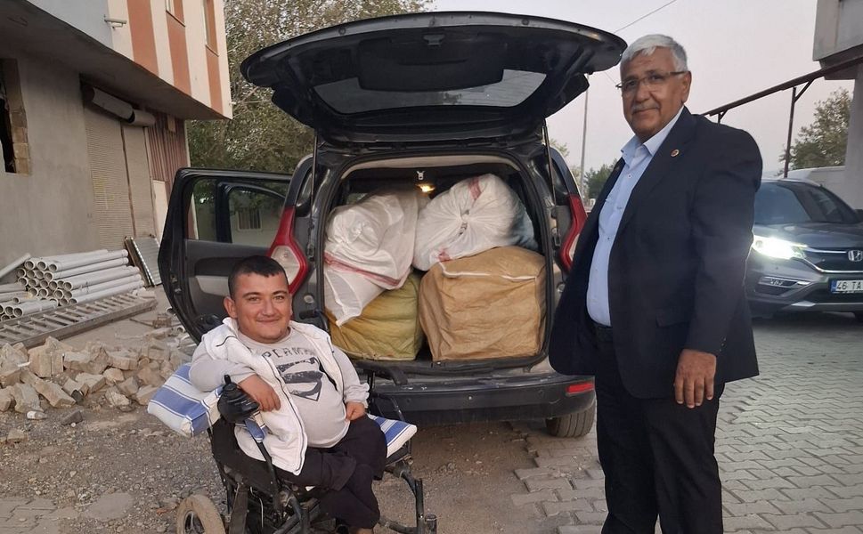Cam Kemik Hastası Gençten Örnek Davranış