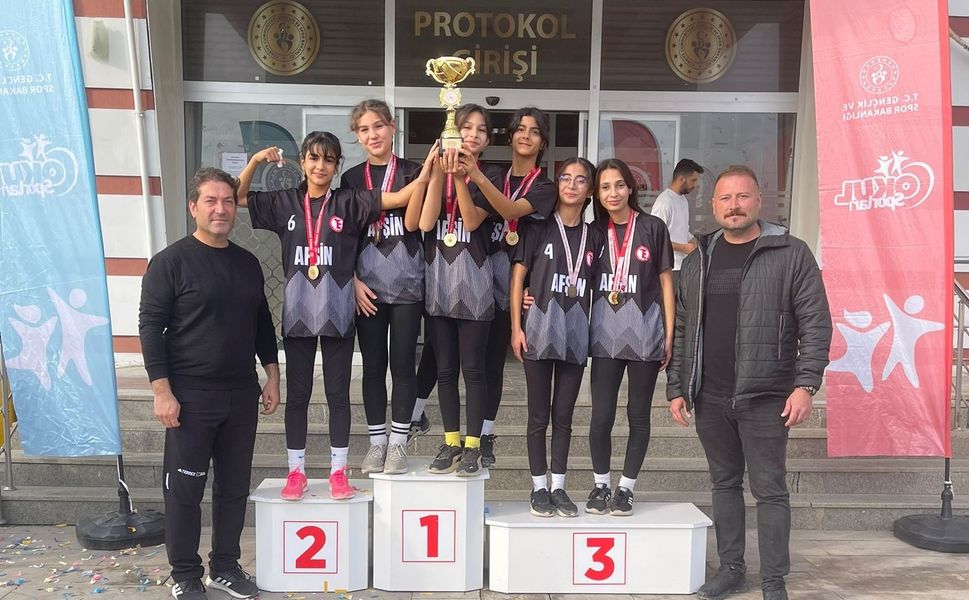 TEAŞ İstiklal Ortaokulu’ndan Kros Yarışmalarında Büyük Başarı