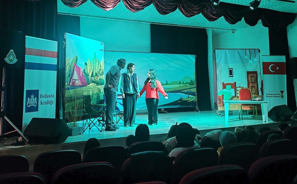 Büyükşehir’den Afşin ve Göksun’da Miniklere Özel Tiyatro Gösterisi