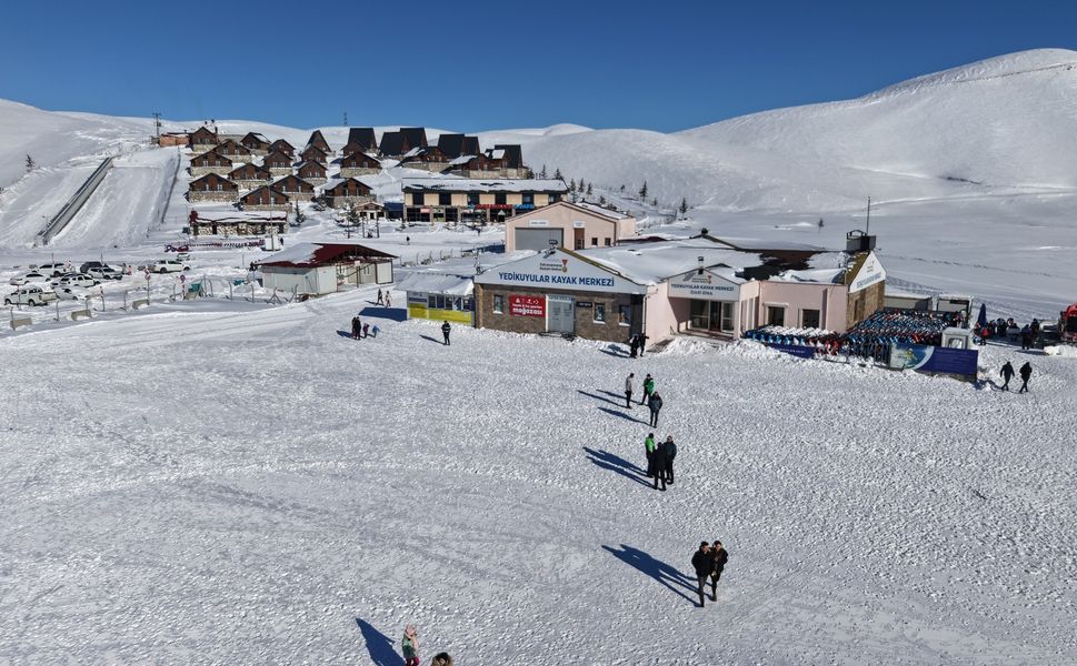 Yedikuyular Kayak Merkezi Misafirlerini Ağırlamaya Başladı