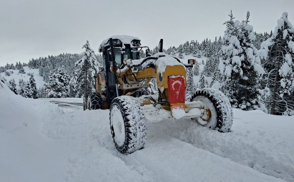 Afşin Merkezli Karla Mücadele: İlçelerde Yoğun Mesai