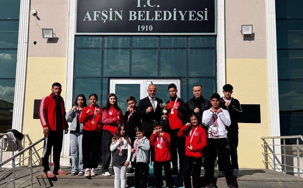 Bölge Şampiyonu Sporculardan Başkan Kıraç’a Ziyaret