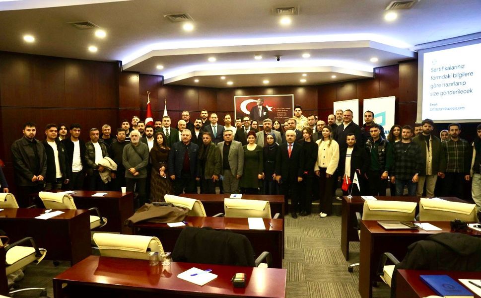 Gazetecilere “Yapay Zekâ Okuryazarlığı ve Dijital Habercilik” Eğitimi Verildi