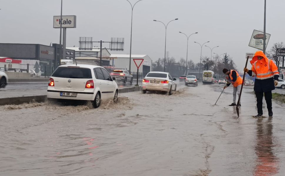 Kahramanmaraş’ta Yağmur Hem Zorluk Hem Bereket Getirdi