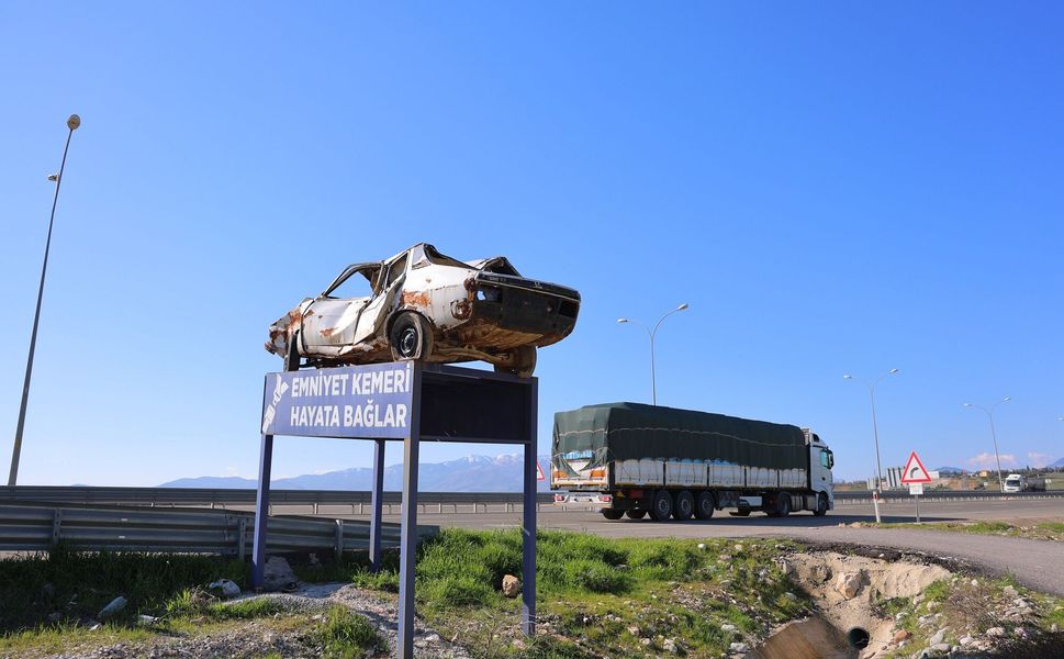 Kaza Yapmış Araçlarla Trafik Farkındalığı Oluşturuluyor