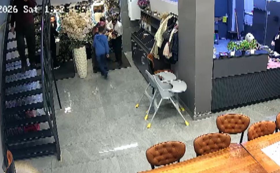 O Anlar Kamerada: Şefin Heimlich Müdahalesi Bebeği Hayata Bağladı