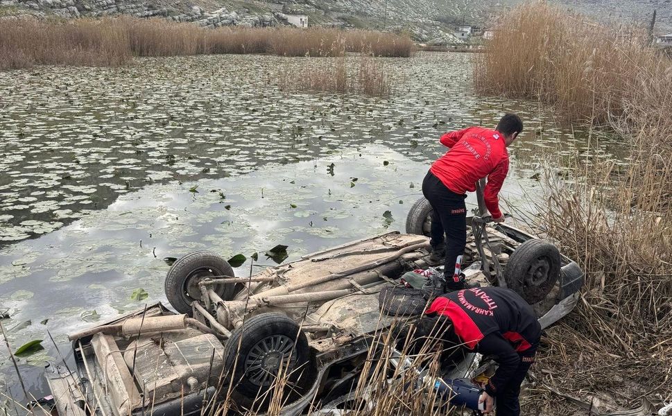 Otomobil Su Birikintisine Düştü: 78 Yaşındaki Sürücü Hayatını Kaybetti