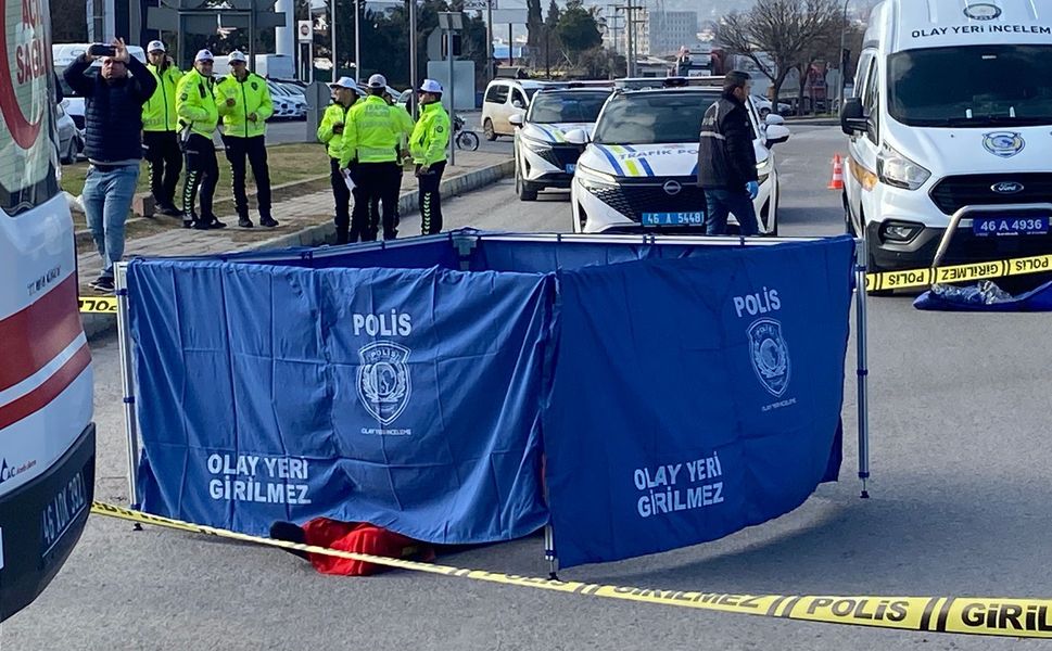 Tırın Çarptığı Yaya Hayatını Kaybetti