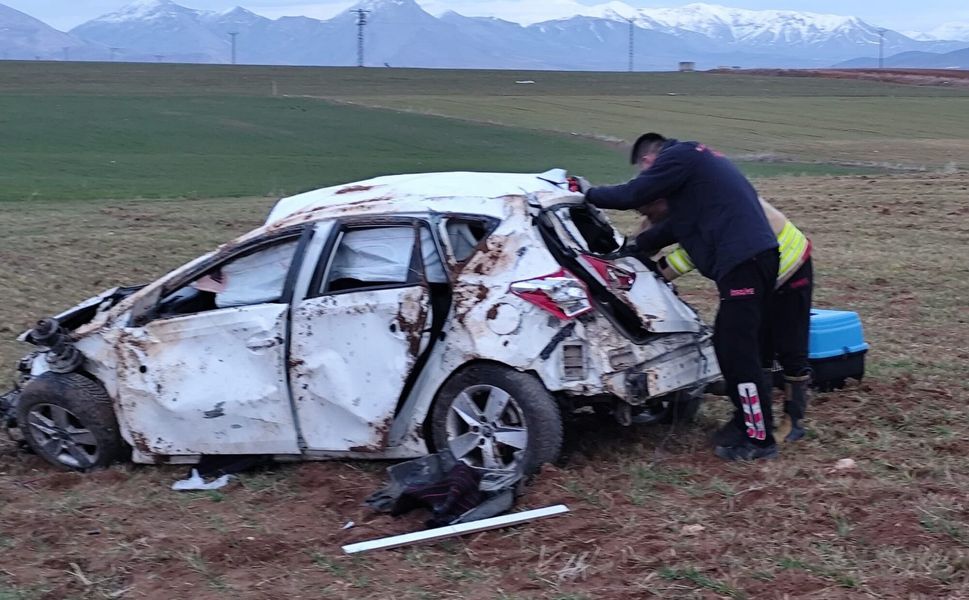 Afşin-Göksun Karayolunda Kaza: 2 Yaralı