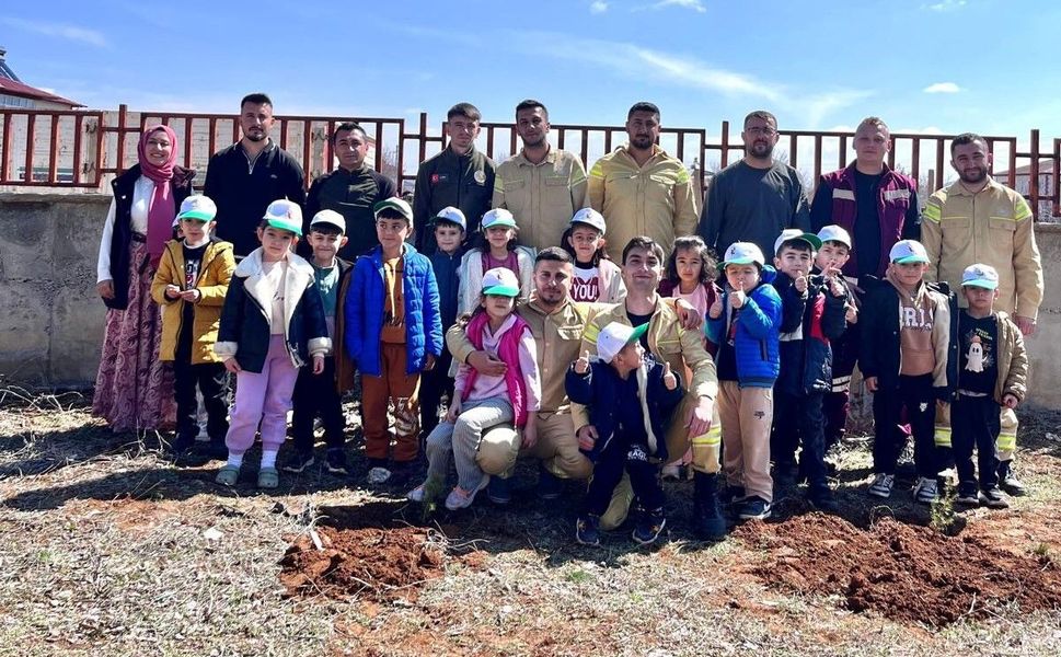 Afşin Orman İşletme Şefliği, Ormancılık Haftasını Öğrencilerle Kutladı