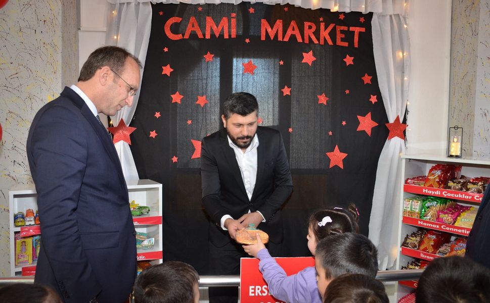 Afşin’de Çocuklara Camiyi Sevdirmeyi Amaçlayan ‘Çocuk Market’ Açıldı