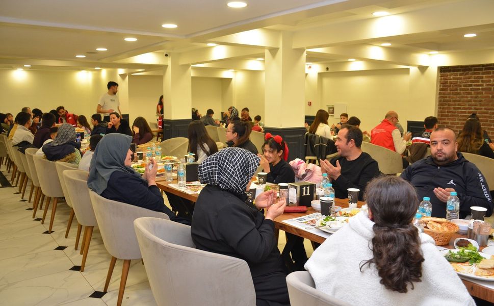 Afşin’de Öksüz ve Yetimler İçin Gönülleri Isıtan İftar