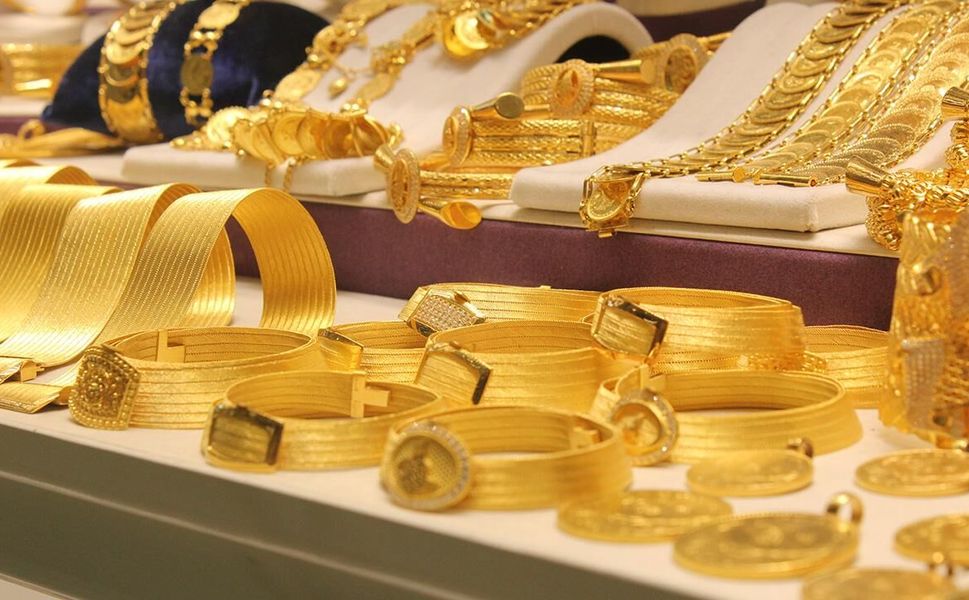 Altın Haftaya Sert Düşüşle Başladı