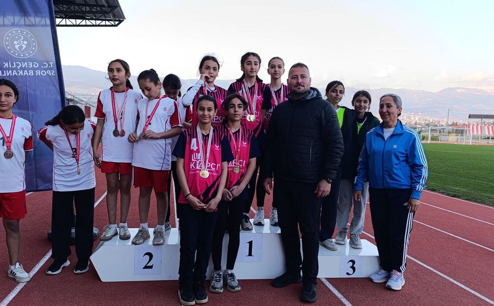 Teaş İstiklal Ortaokulu’ndan Büyük Başarı: Gelenek Bozulmadı!