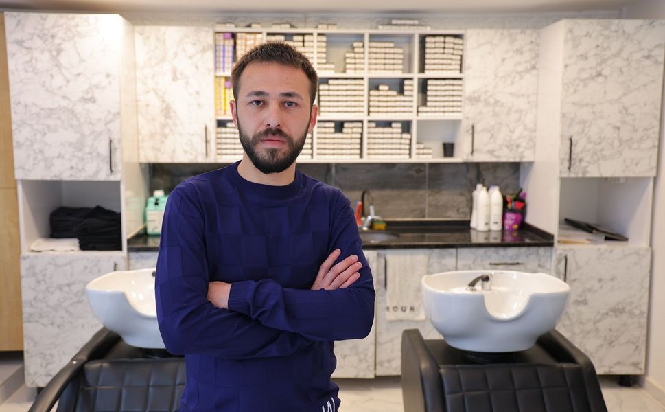 26 Bin TL’lik Saç Bakımı Yaptırdı, Kuaförü Oyalayıp Kayboldu