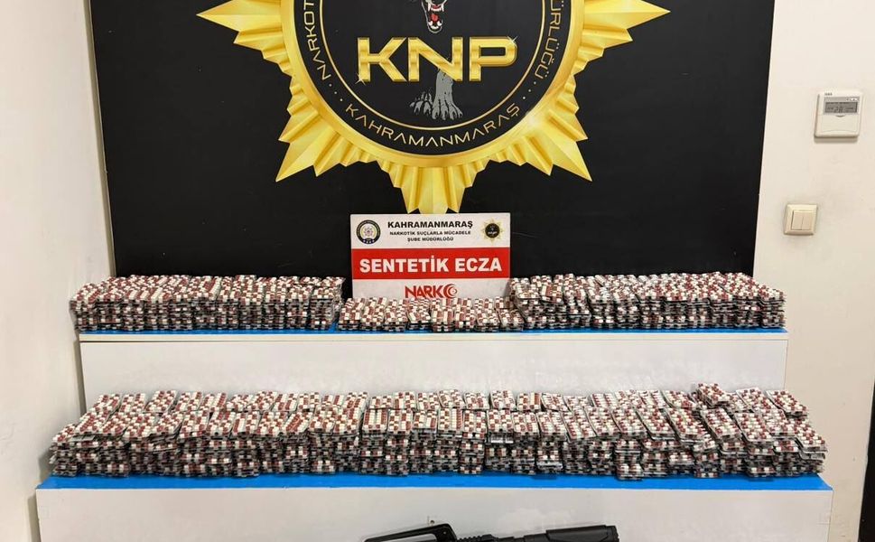 29.232 Adet Sentetik Ecza Ele Geçirildi: 3 Tutuklama