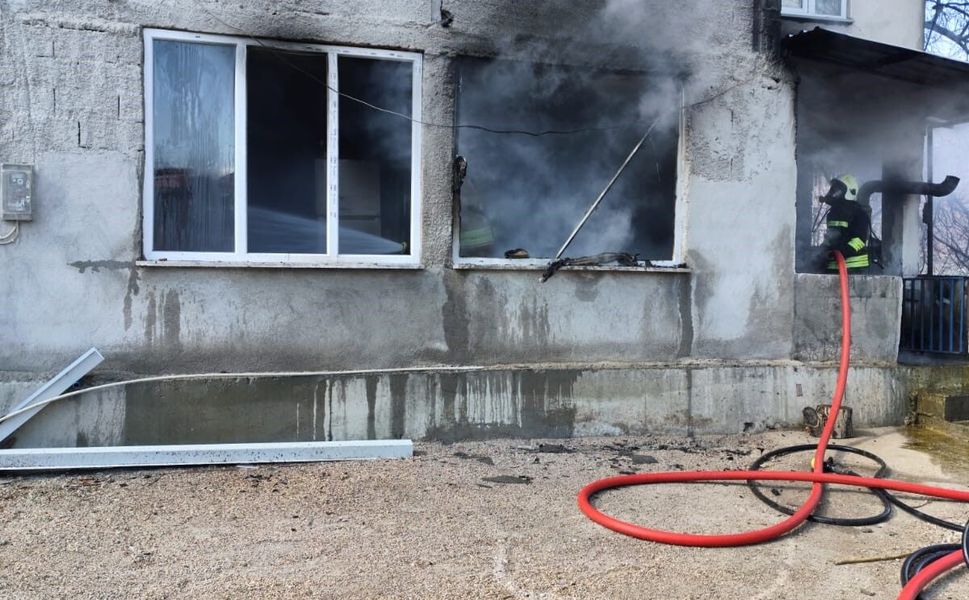 Afşin’de Ev Yangını: 4 Kişi Dumandan Etkilendi
