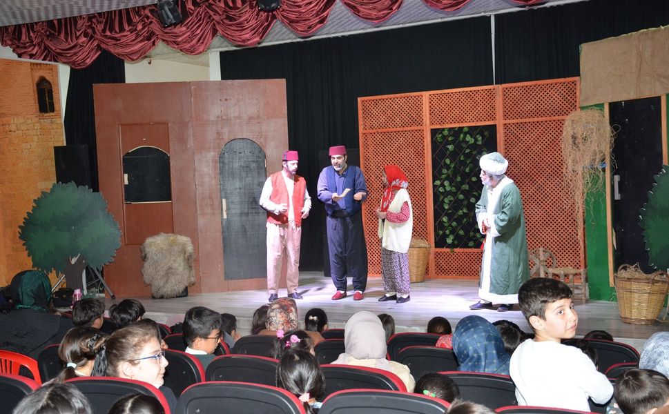 Afşin’de “Bir Nasreddin Hoca Varmış” Çocuk Tiyatrosu Sahnelendi