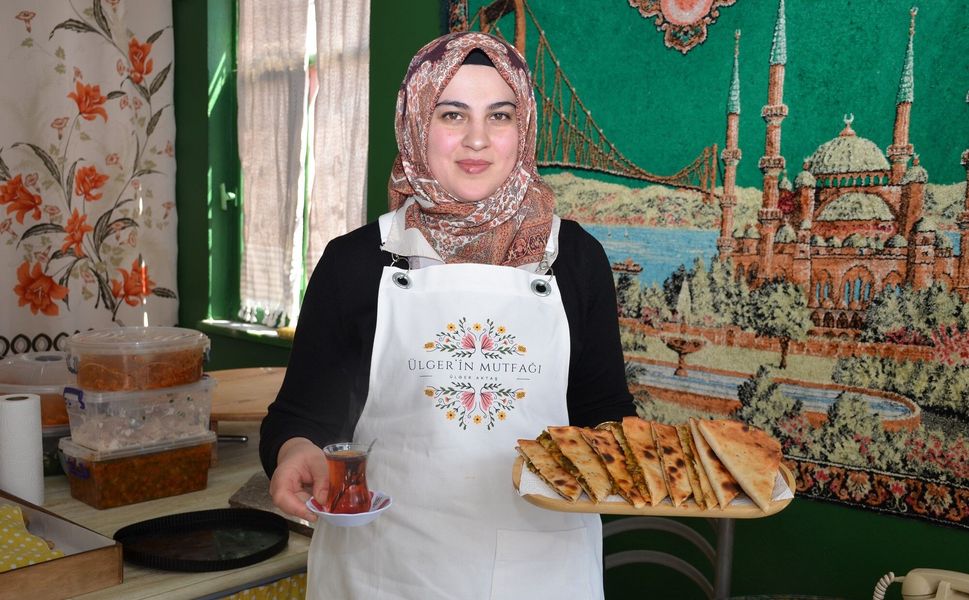 Afşin’de Çiriş Kömbesi Sezonu Açıldı: Yöresel Lezzete Yoğun İlgi