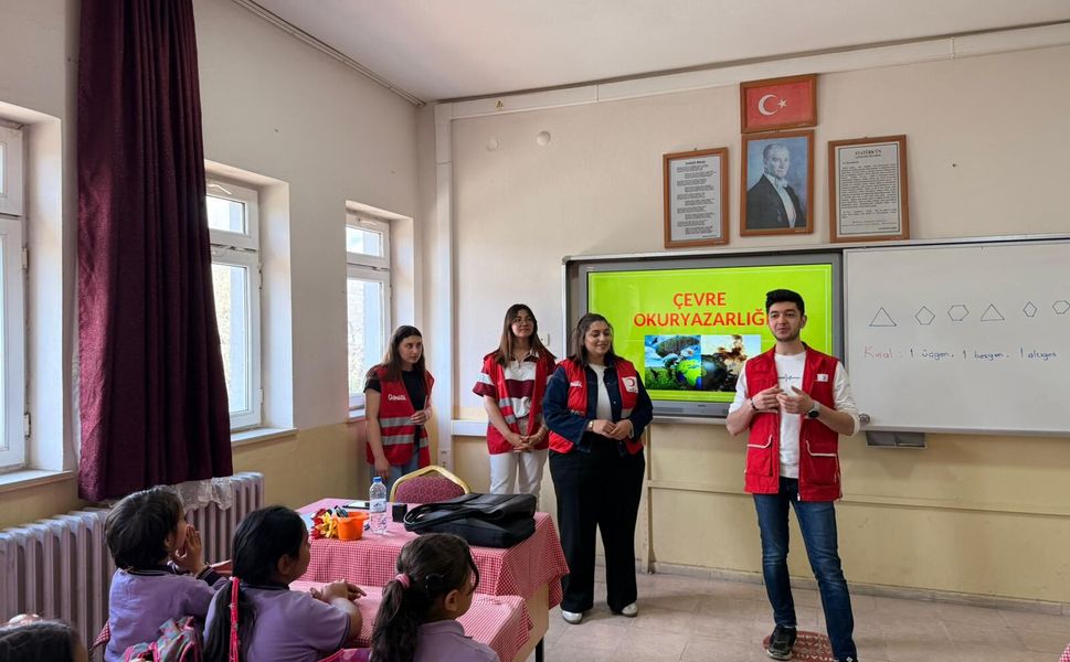 Afşin’de Genç Kızılay’dan Öğrencilere İlk Yardım ve Çevre Bilinci Eğitimi