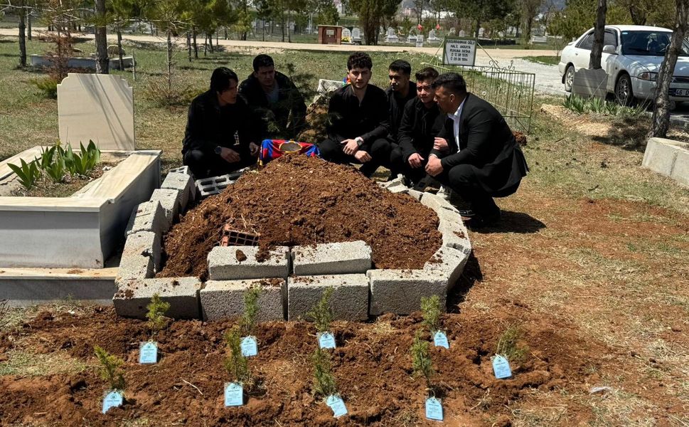 Afşin’de Ülkü Ocakları Şehit Öğretmen ve Öğrencileri Andı
