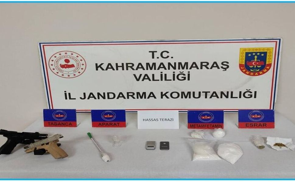 Uyuşturucu Tacirlerine Baskın: Çok Sayıda Madde Ele Geçirildi