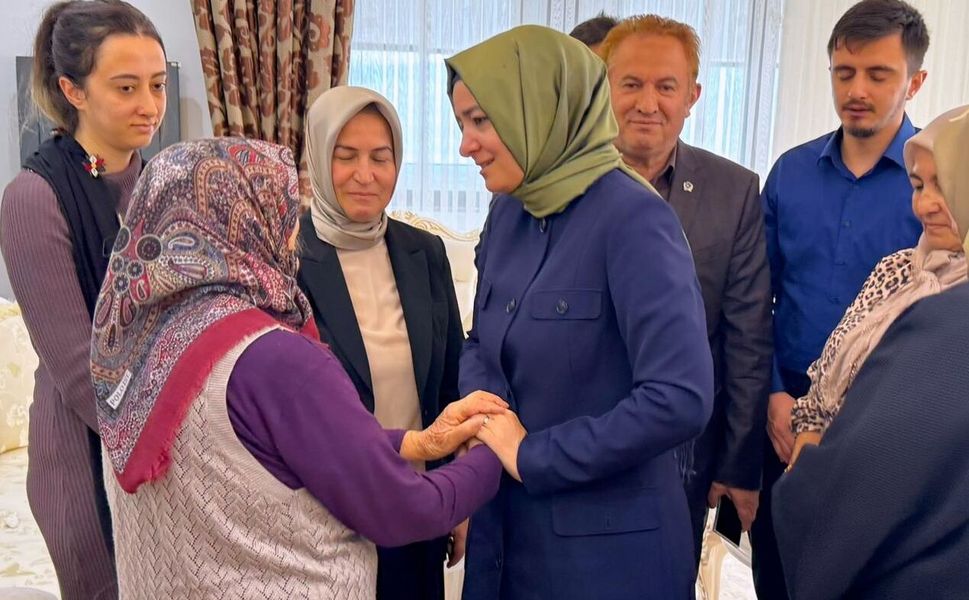 Kaya’dan Okul Saldırısı Sonrası Ailelere Ziyaret