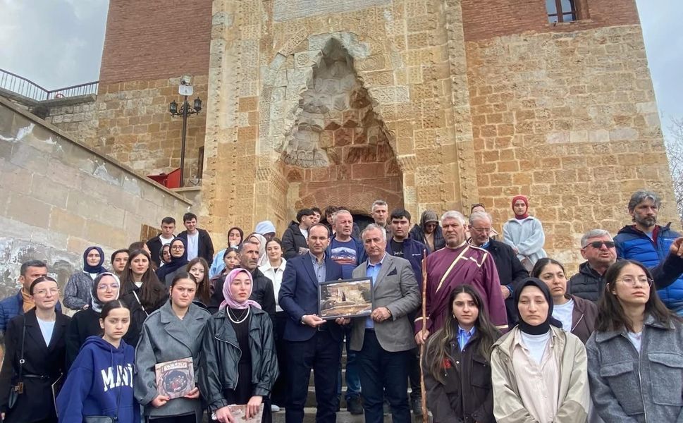 Trabzon’dan Gelen Heyet, Eshab-ı Kehf Külliyesi’ni Ziyaret Etti