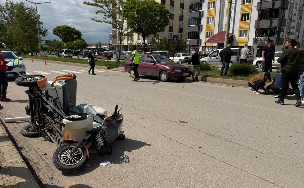 Afşinbey Caddesi’nde Trafik Kazası: 1 Yaralı