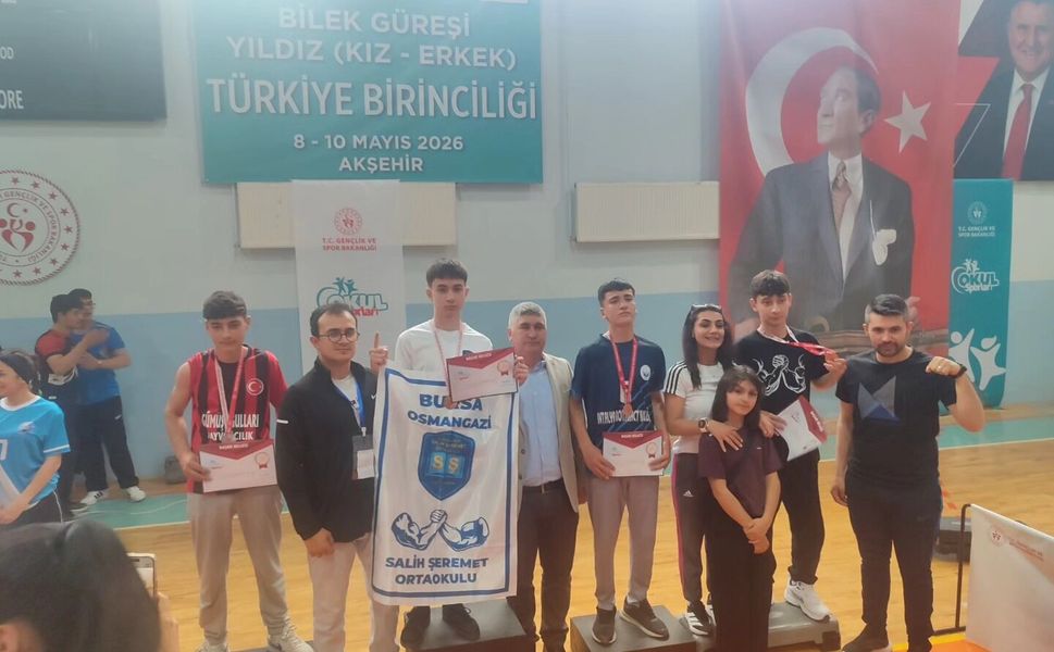 Çobanbeyli Cumhuriyet Ortaokulu’ndan Bilek Güreşinde Türkiye Başarısı
