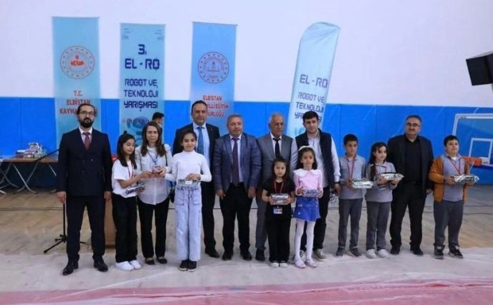 Elbistan’da Afşinli Öğrencilerden Robotik Festivalinde Çifte Başarı