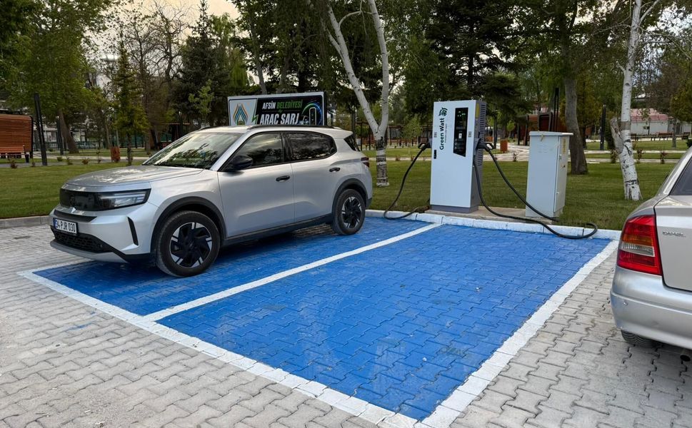 Elektrikli Araç Sahiplerine Müjde: Afşin’e İlk Şarj İstasyonu Kuruldu