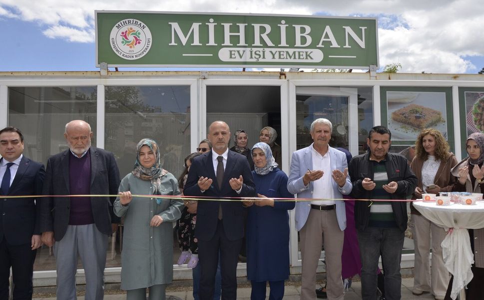 Mihriban Kadın Kooperatifi ve Ev İşi Yemek Dükkânı Açıldı