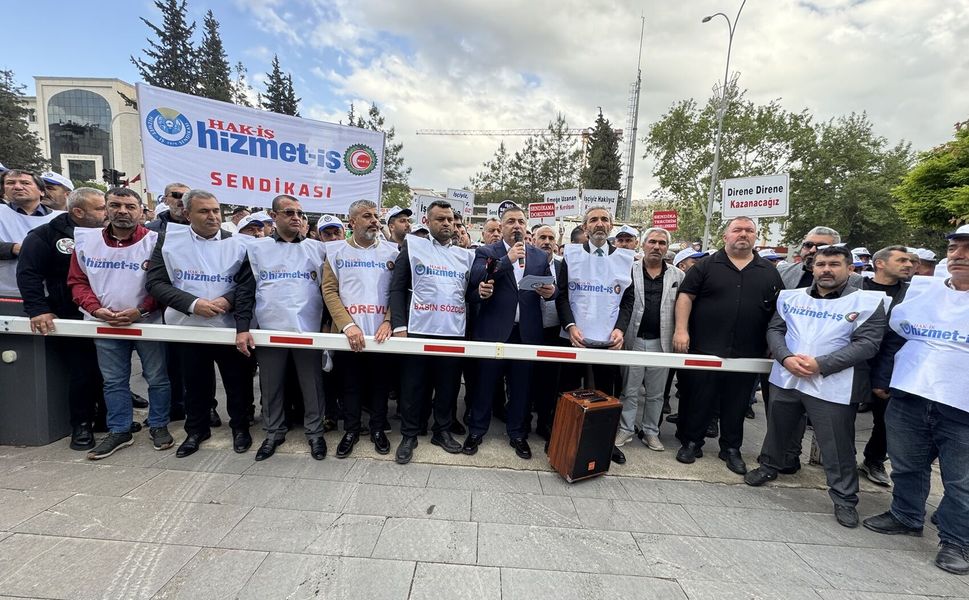 Pazarcık’ta Belediye İşçileri İşten Çıkarmalara Tepki Gösterdi